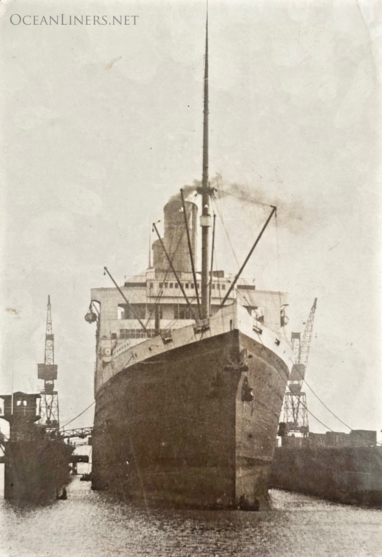 DRYDOCKING THE WORLDS LARGEST LINER