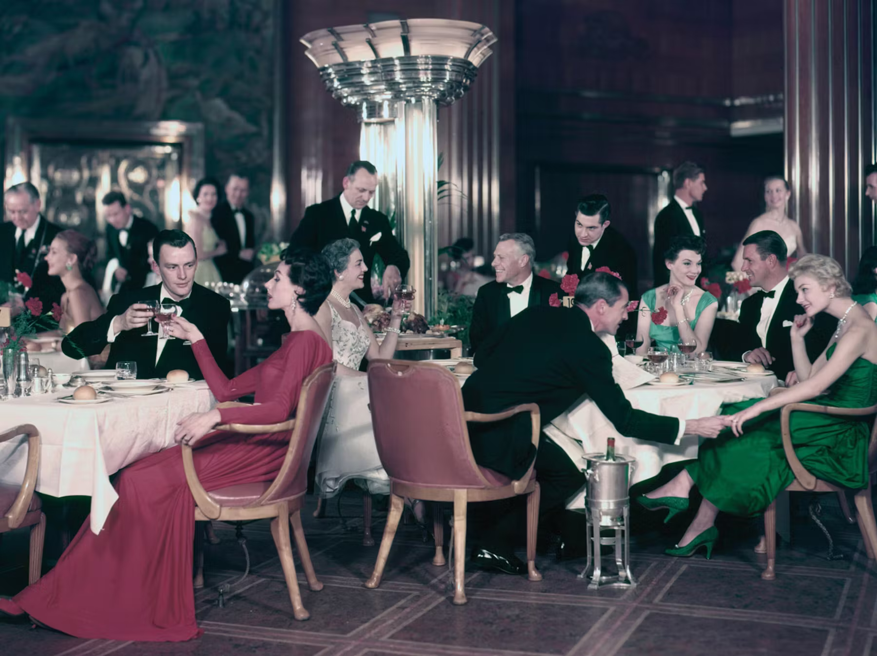Dining room aboard RMS Queen Mary.