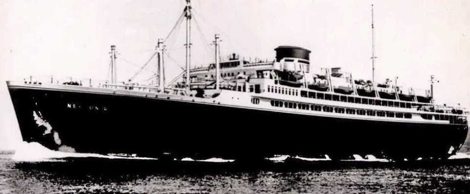 Neptunia (Italian liner image)